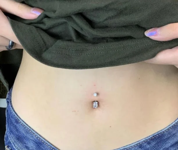 Navel piercing Ajman
